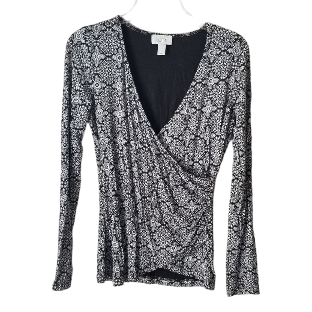 Ann Taylor LOFT Ruched Sides Wrap Long Sleeve Blouse Size M Black & White